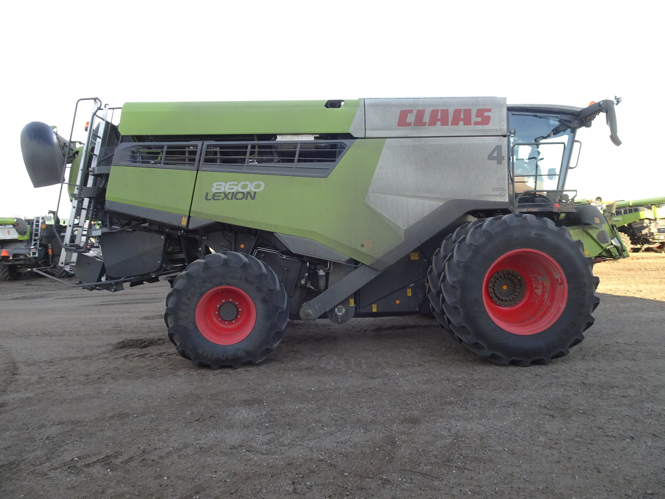 2024 CLAAS 8600 Combine