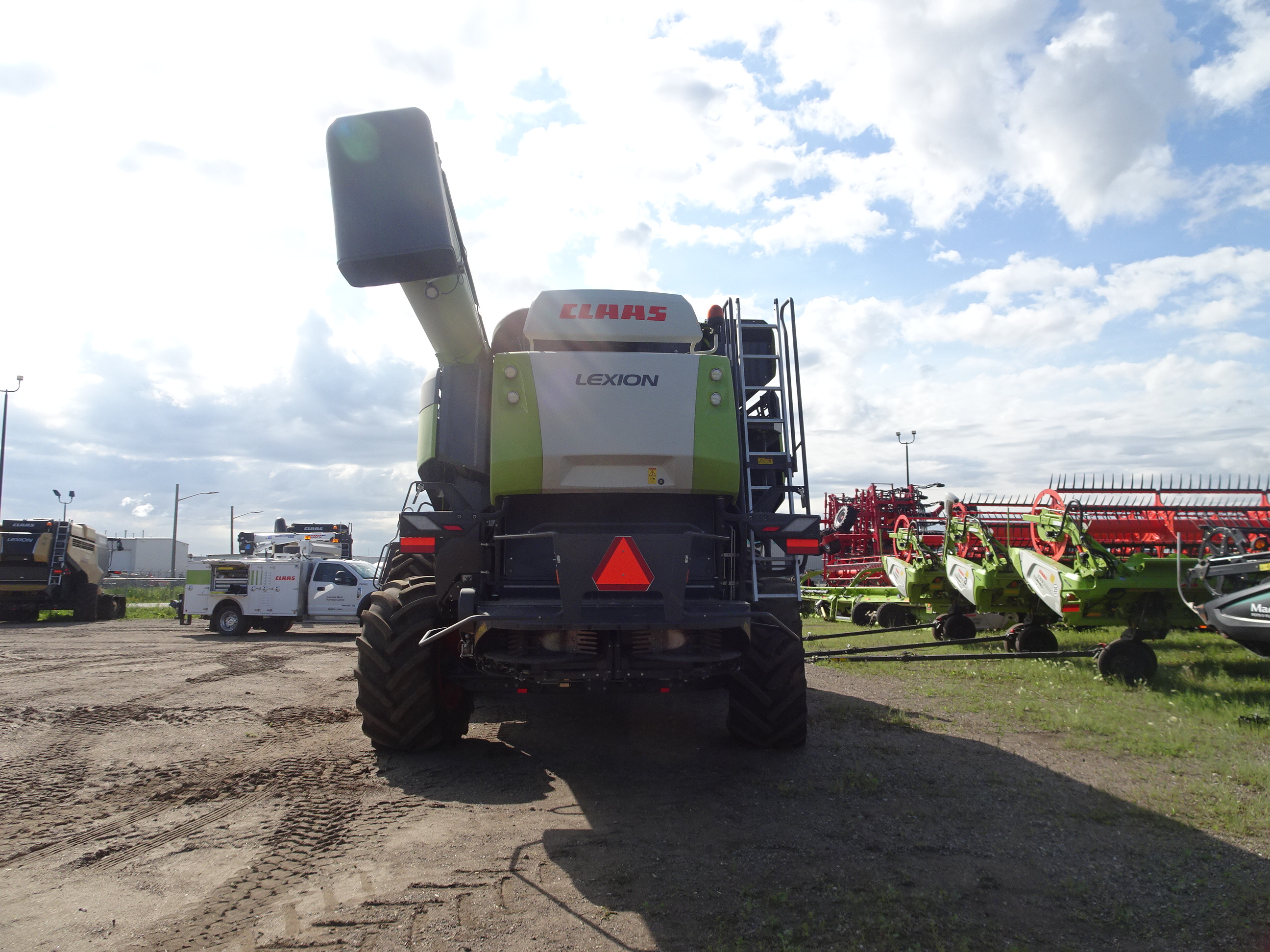 2022 CLAAS 8700 Combine