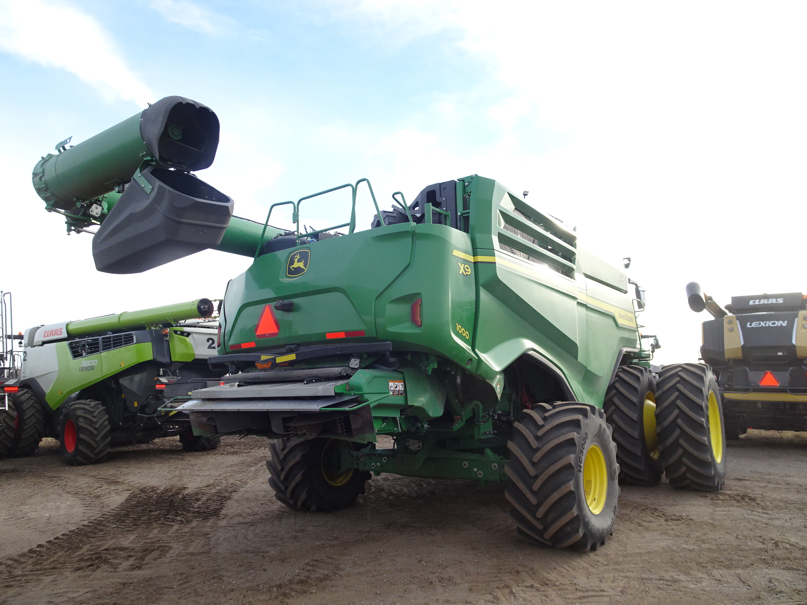 2022 John Deere X9 1000 Combine