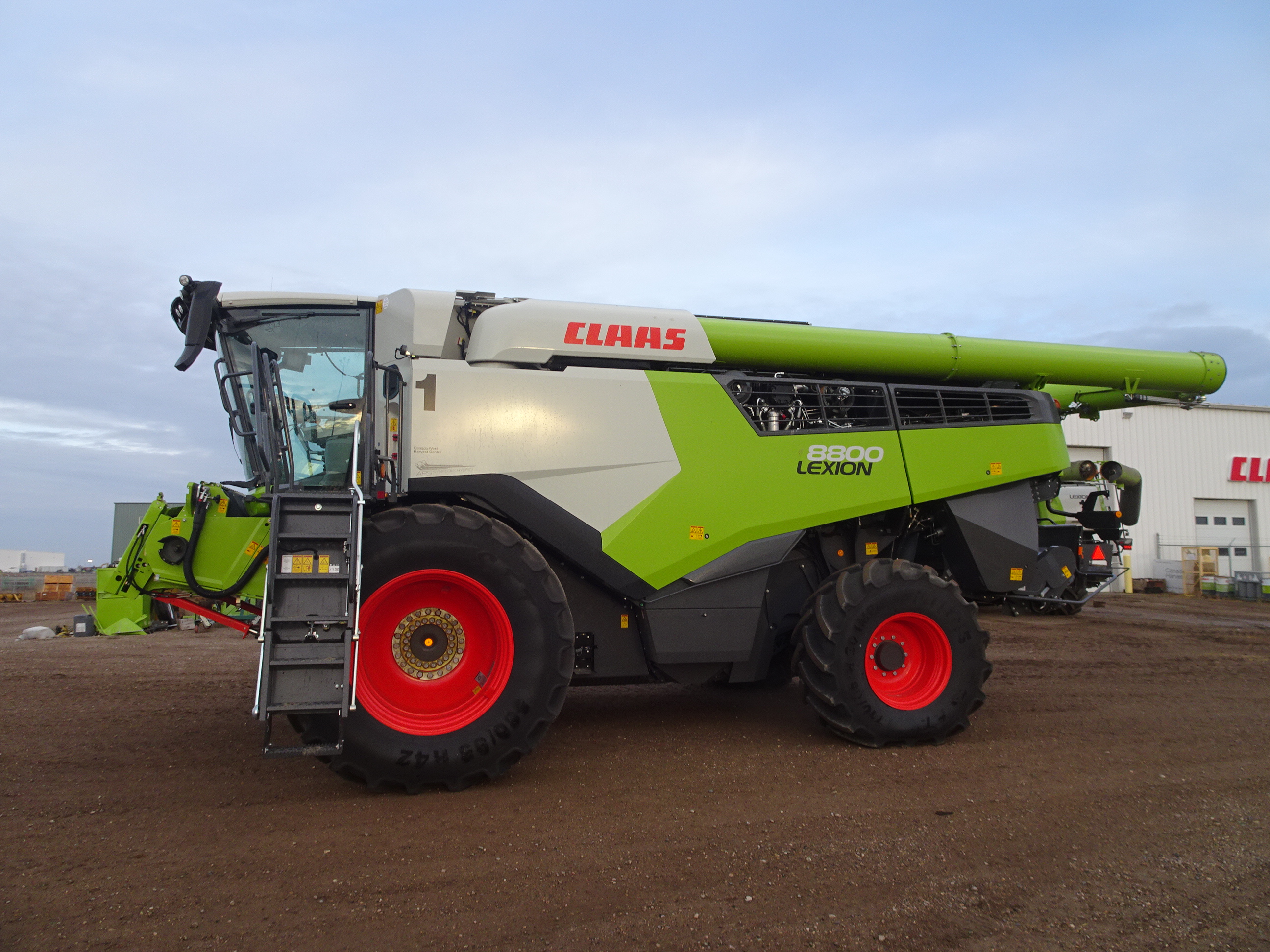 2024 CLAAS 8800 Combine