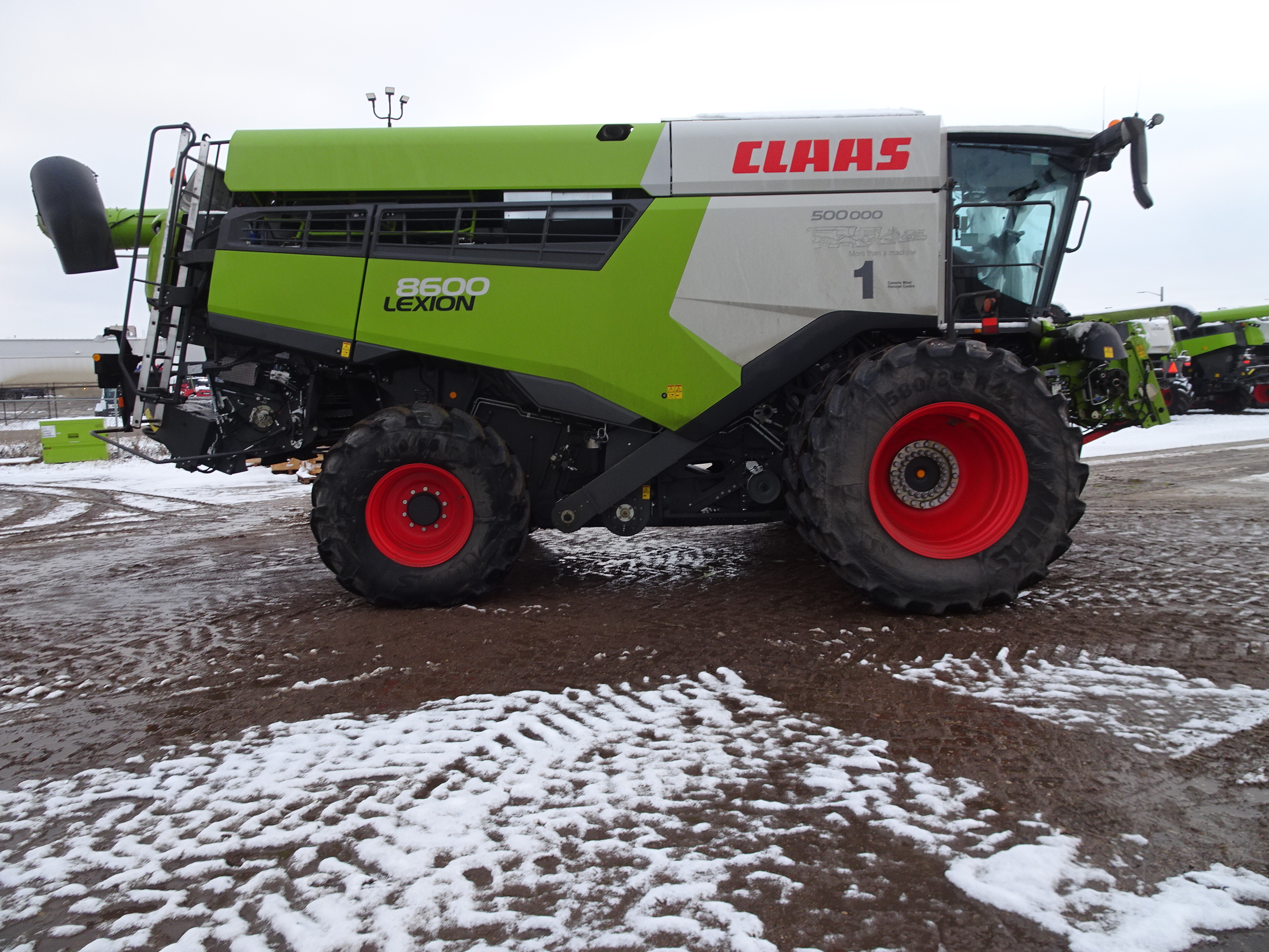 2025 CLAAS 8600 Combine