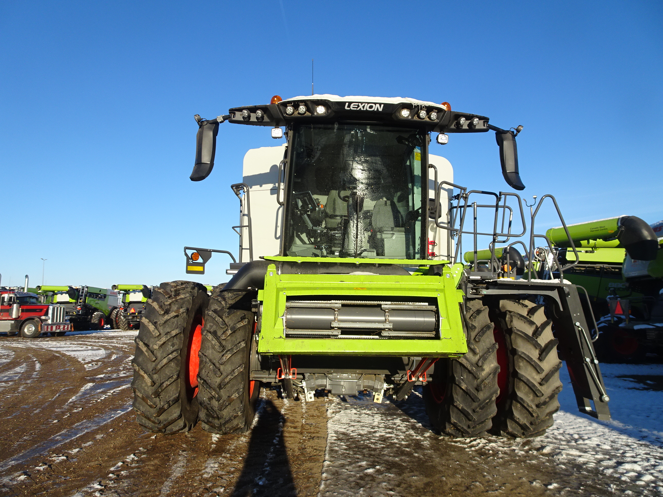 2025 CLAAS 8600 Combine