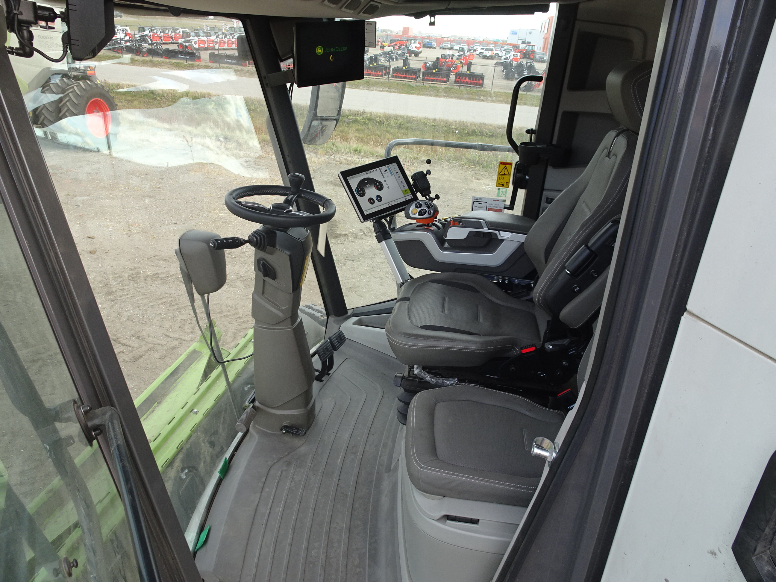 2025 CLAAS 8800 Combine