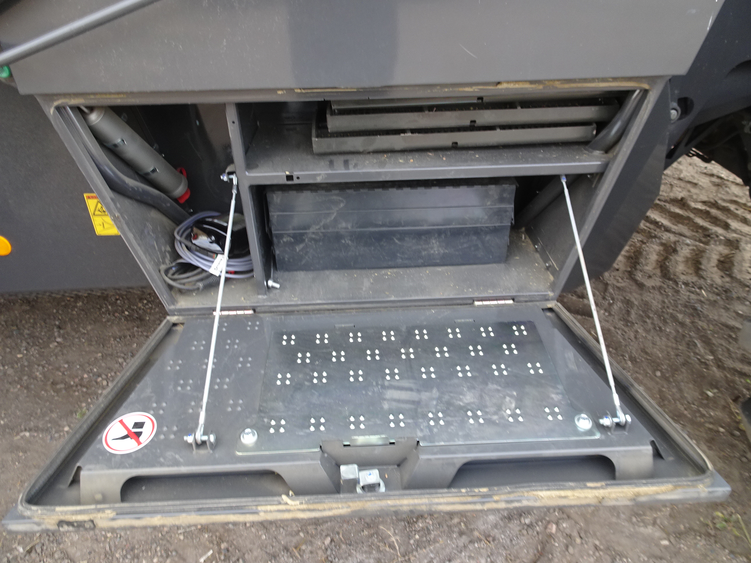 2025 CLAAS 8800 Combine