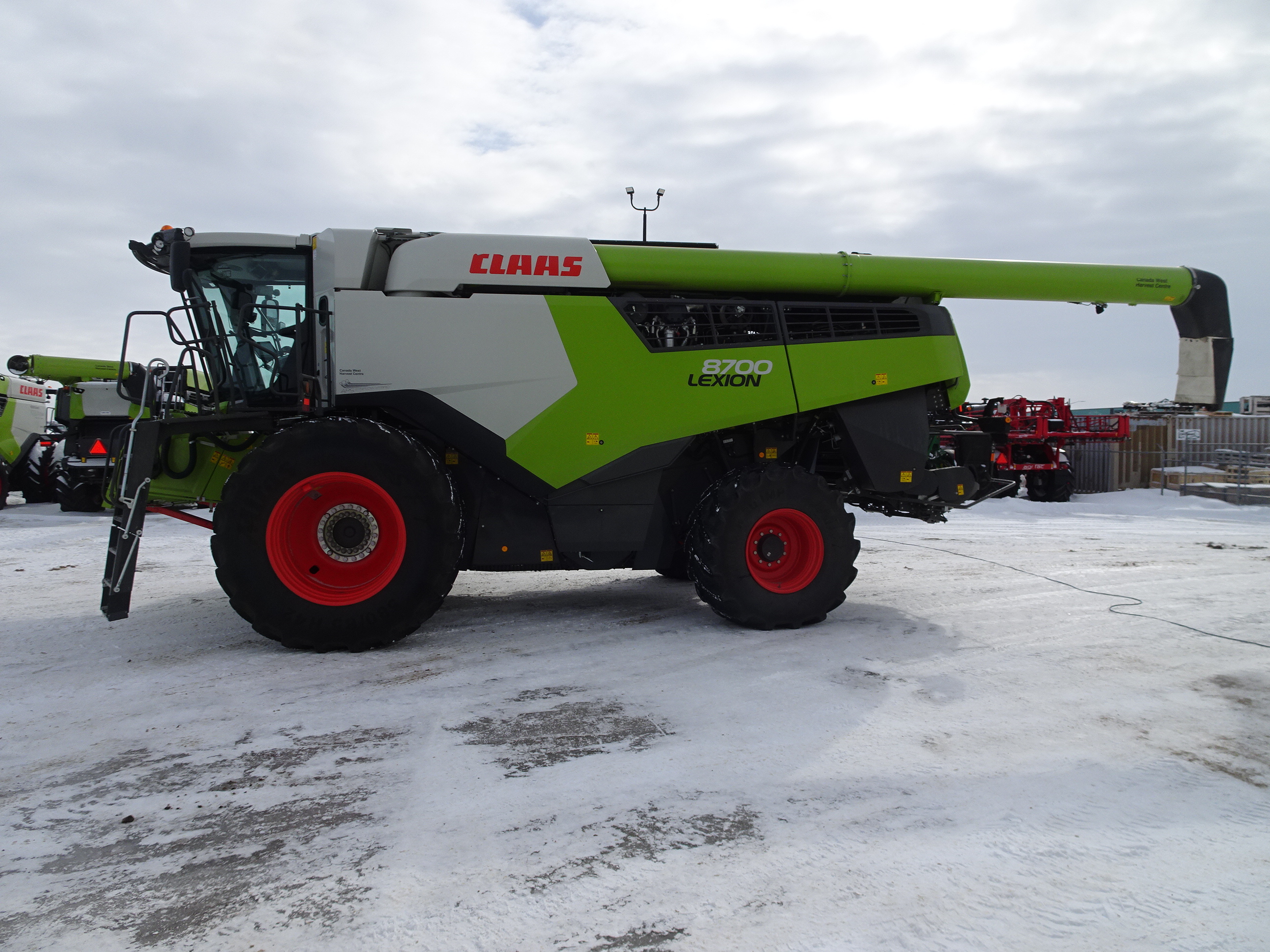 2022 CLAAS 8700 Combine