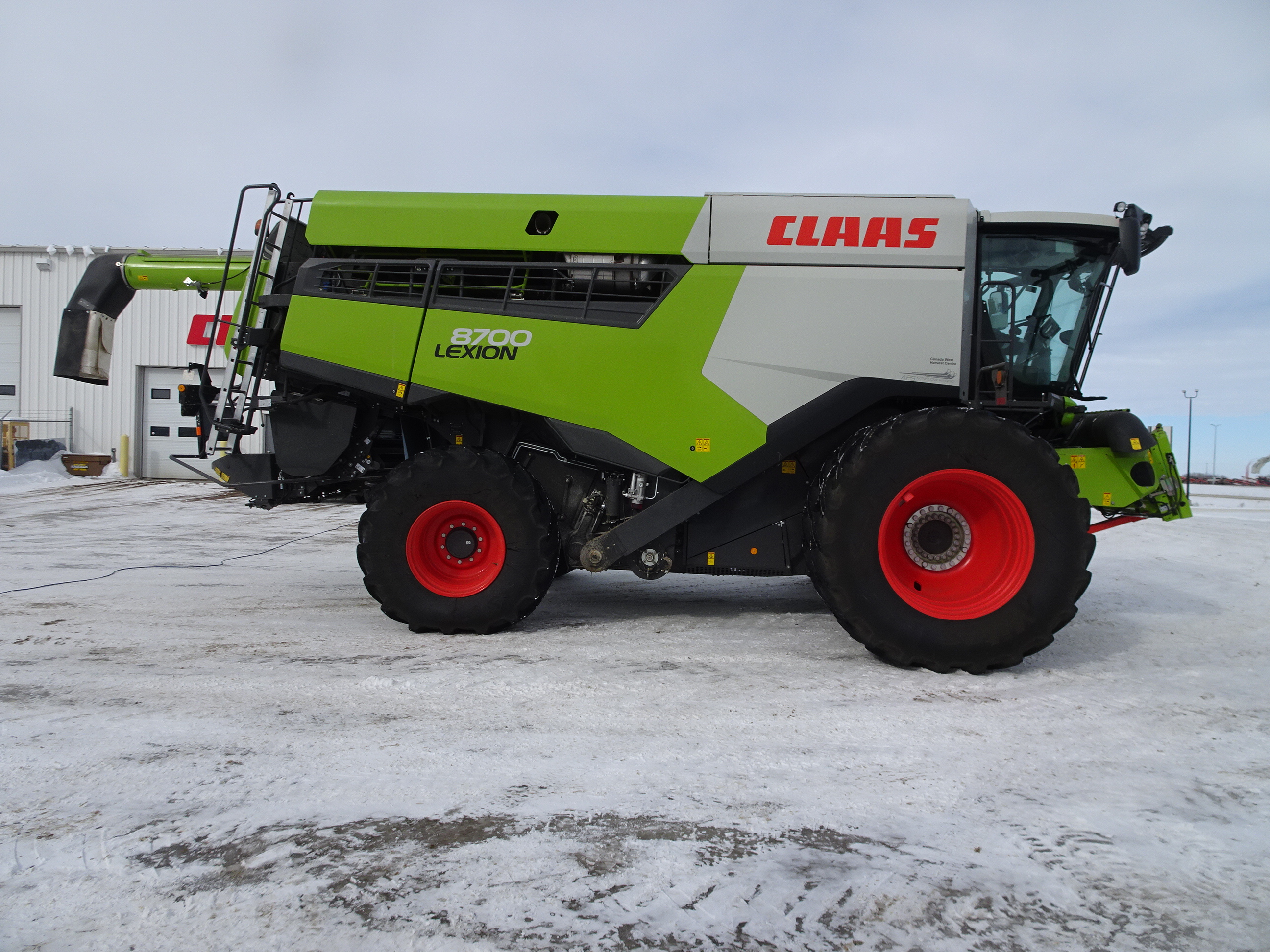 2022 CLAAS 8700 Combine