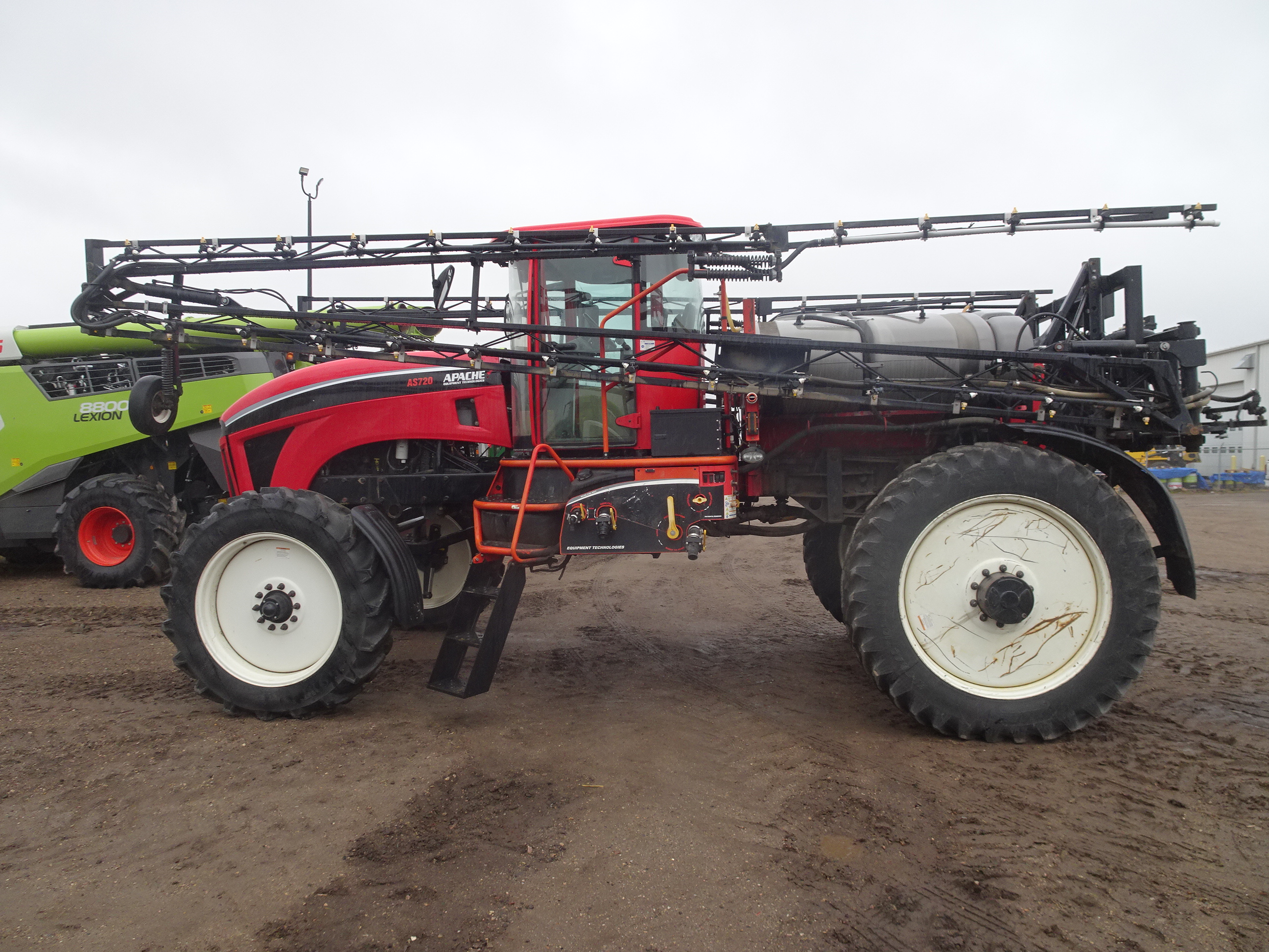 2012 Apache AS790 Sprayer/High Clearance