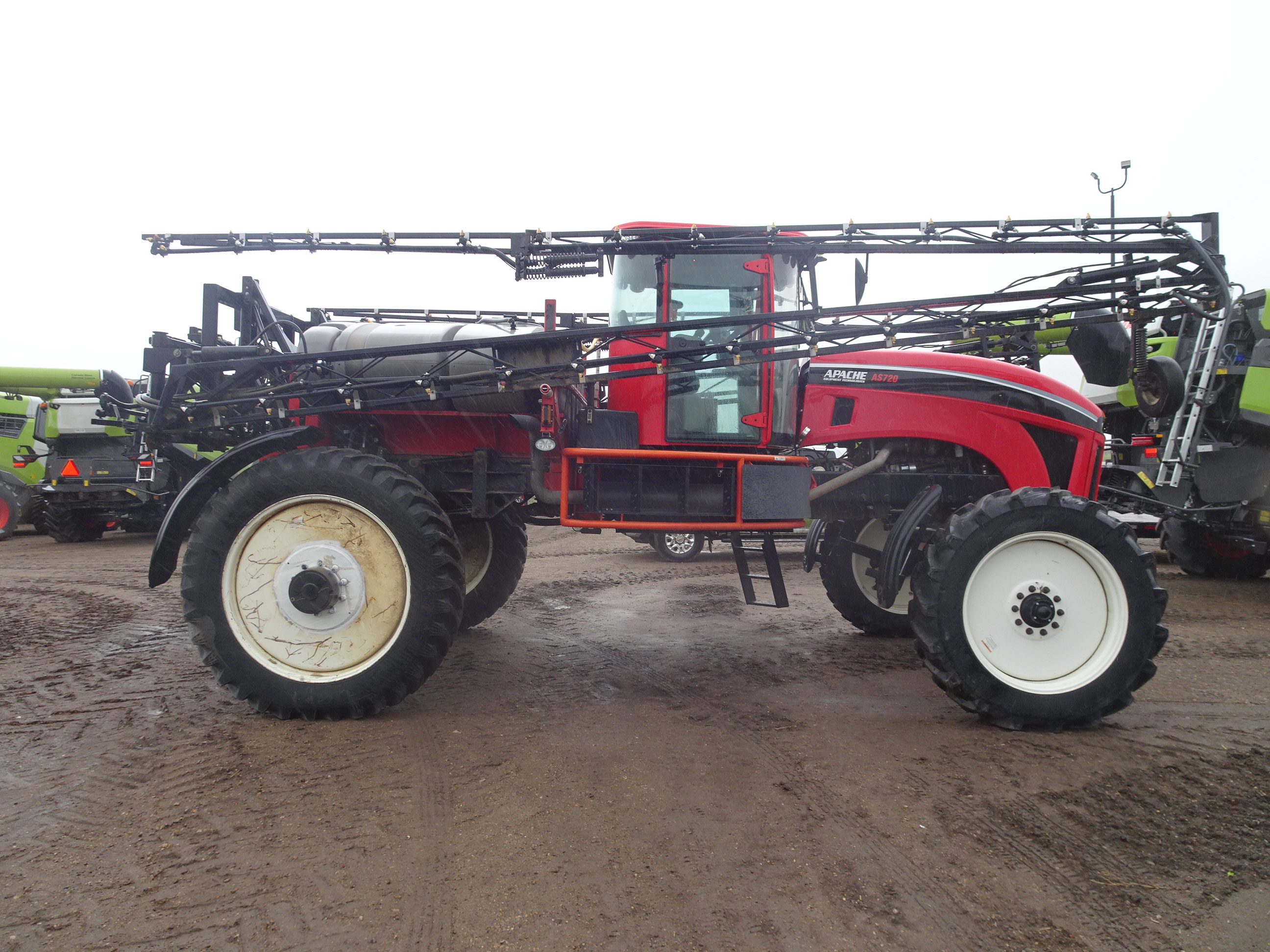 2012 Apache AS790 Sprayer/High Clearance