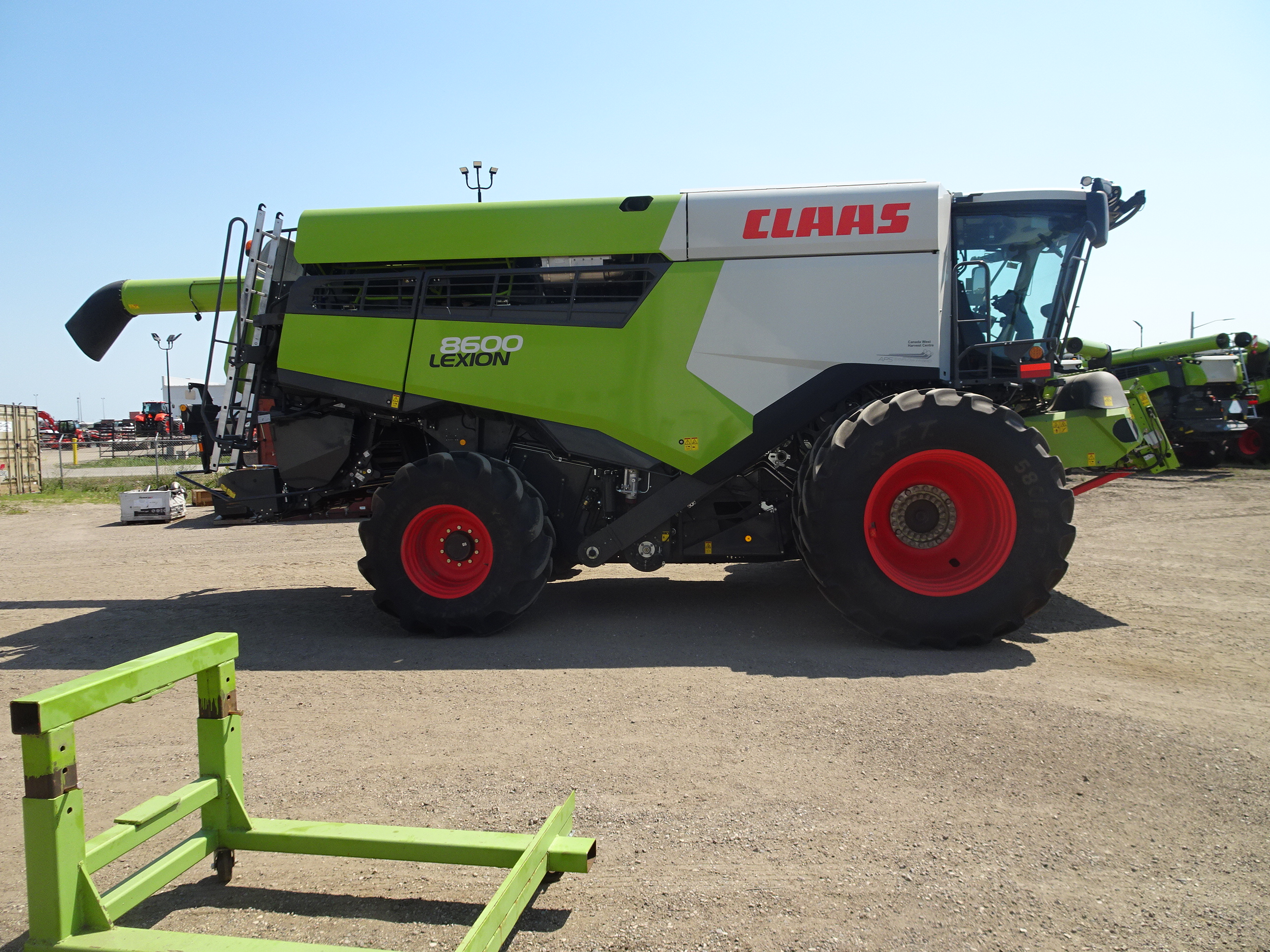 2022 CLAAS 8600 Combine