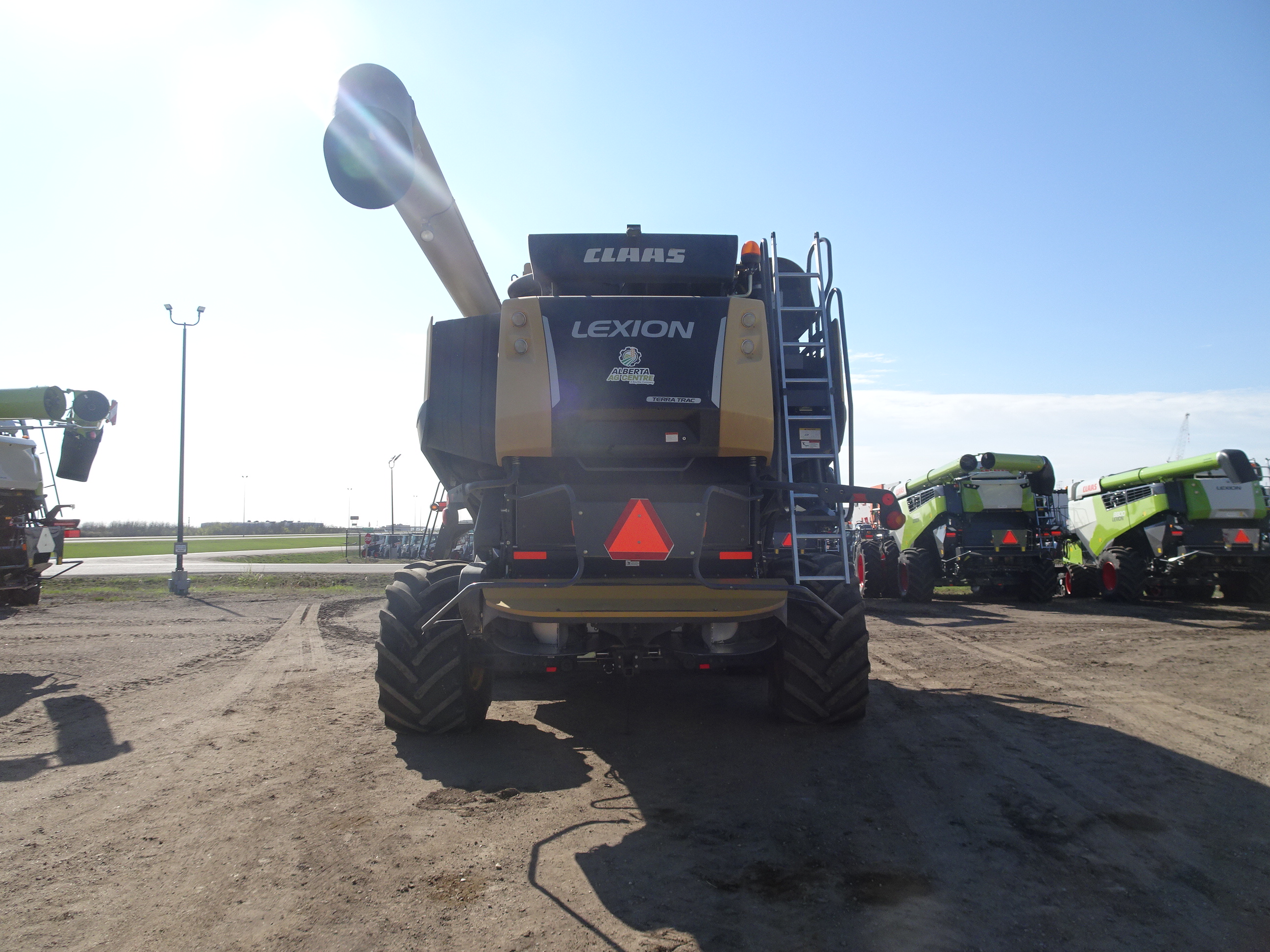 2017 CLAAS 760TT Combine