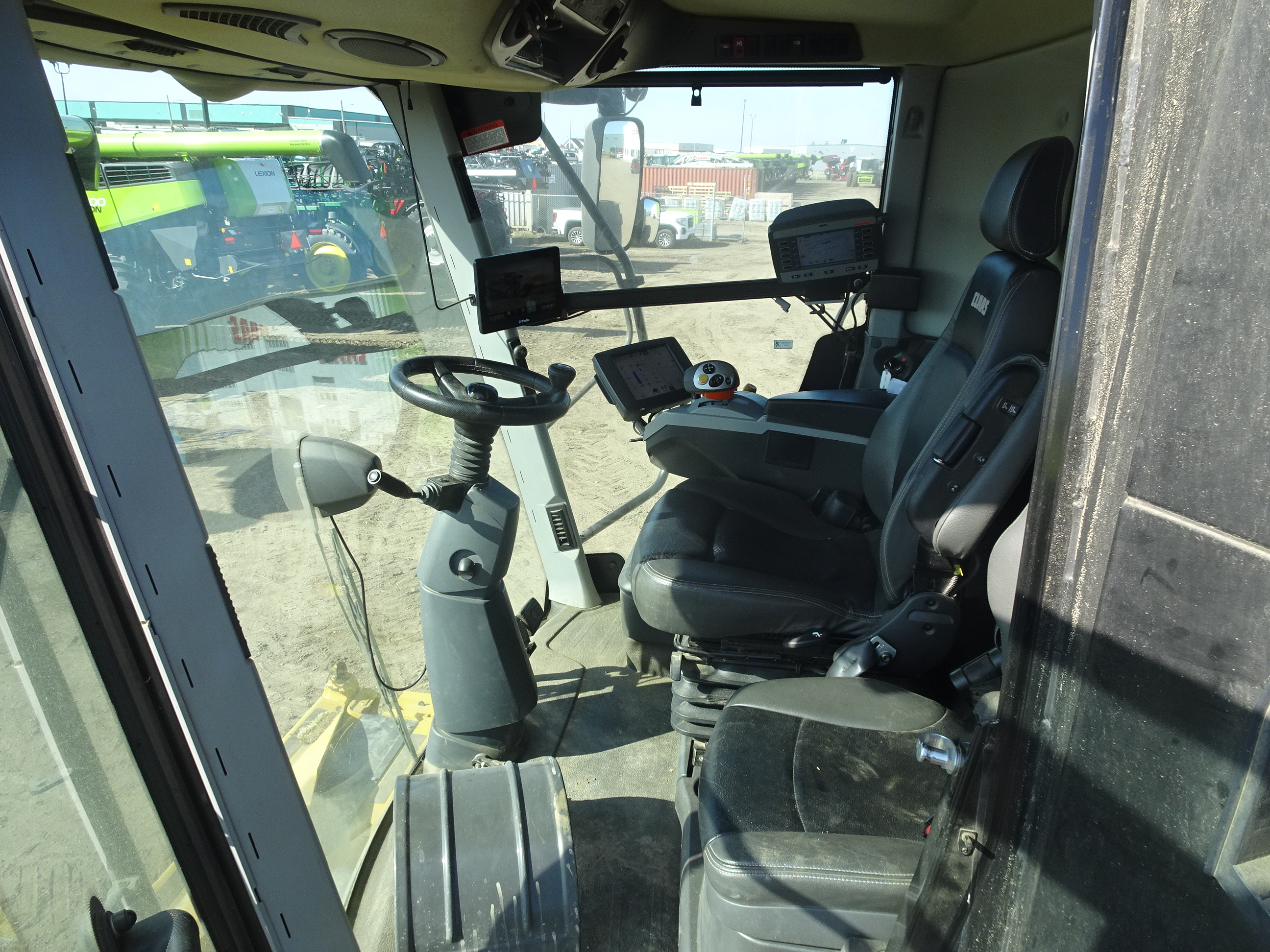 2017 CLAAS 760TT Combine