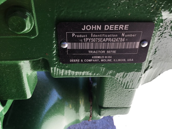 2023 John Deere 5075E Tractor