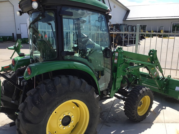 2013 John Deere 4720 Tractor Compact