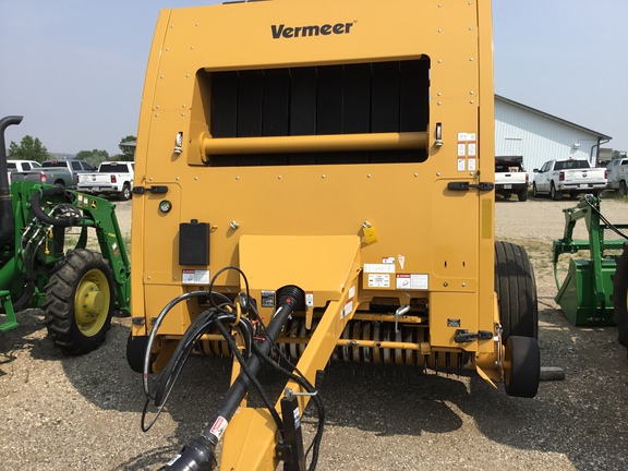 2020 Vermeer 605N Select Baler/Round