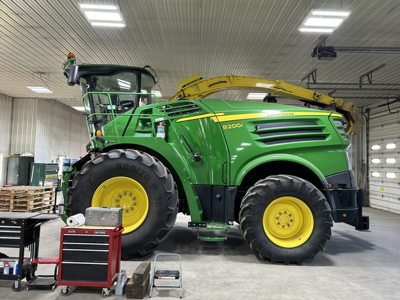 2018 John Deere 8200 Forage Harvester