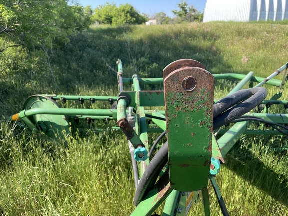 2002 John Deere 74 Rake