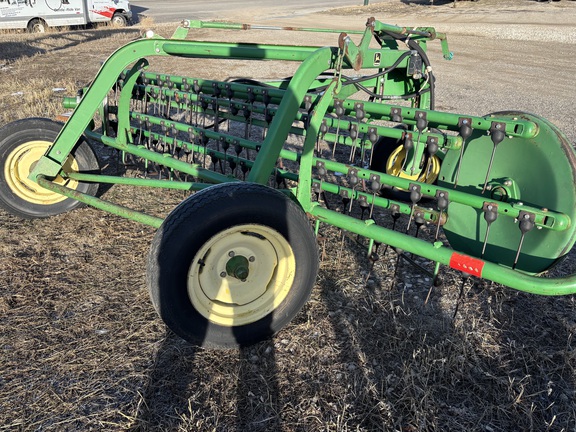 2002 John Deere 74 Rake