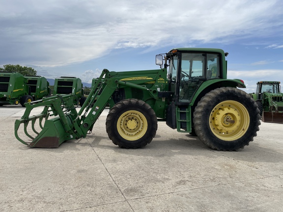 2006 John Deere 7420 Tractor