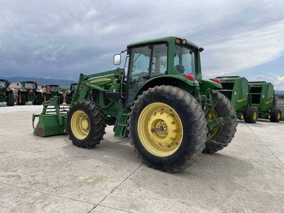 2006 John Deere 7420 Tractor