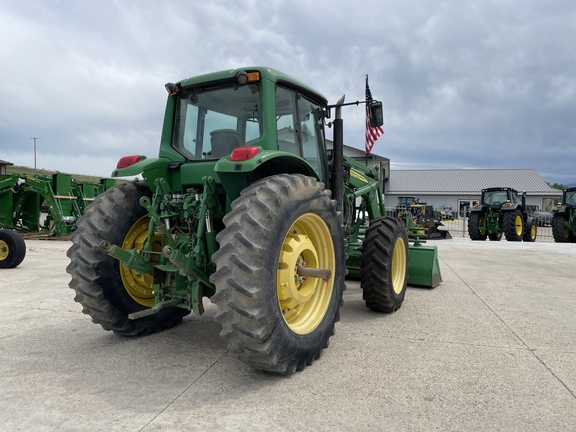 2006 John Deere 7420 Tractor