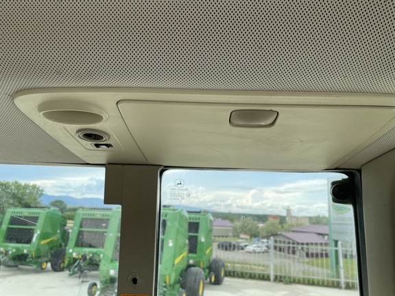 2006 John Deere 7420 Tractor