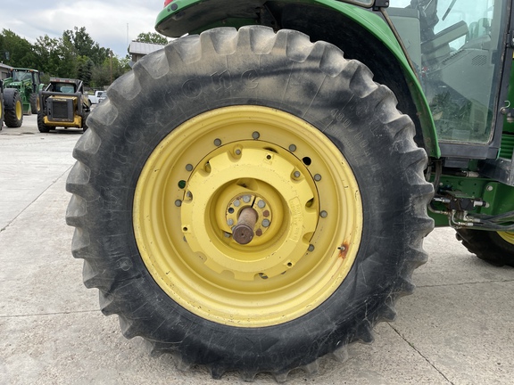 2006 John Deere 7420 Tractor