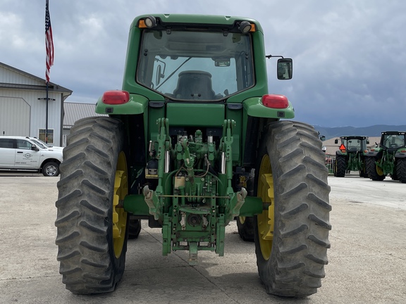 2006 John Deere 7420 Tractor