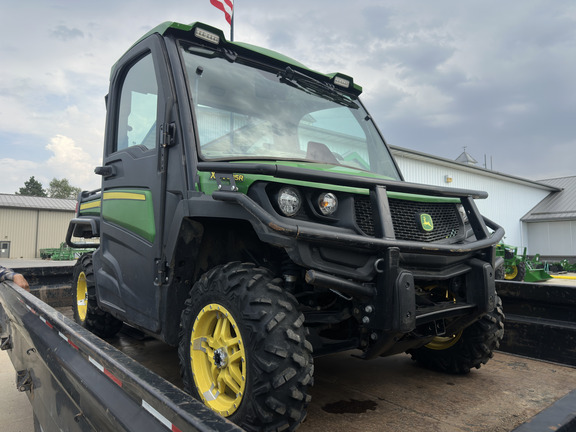 2019 John Deere XUV 835R ATV