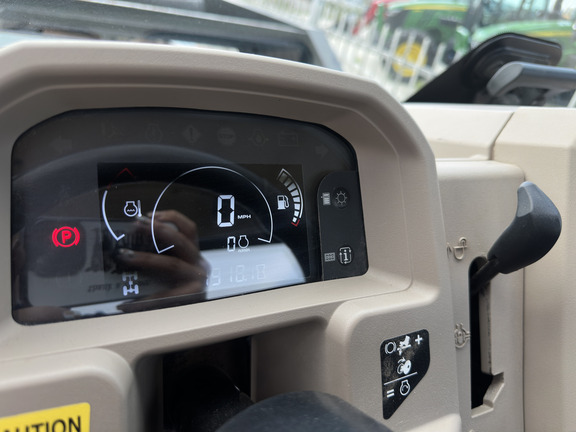 2019 John Deere XUV 835R ATV