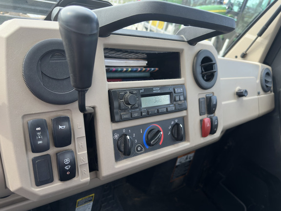 2019 John Deere XUV 835R ATV