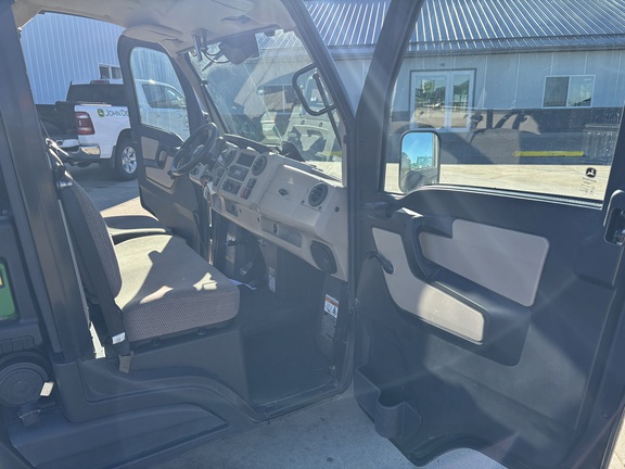 2019 John Deere XUV 835R ATV