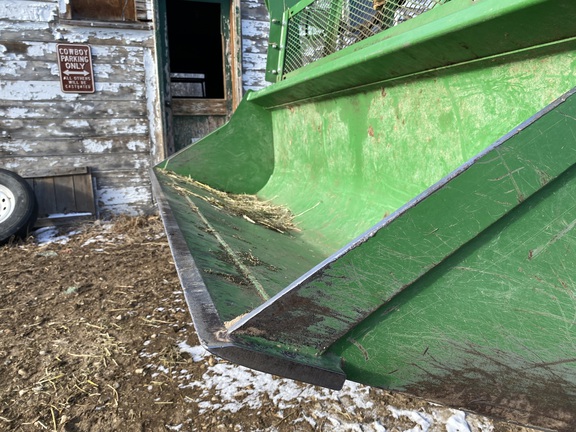 2013 John Deere 6150R Tractor