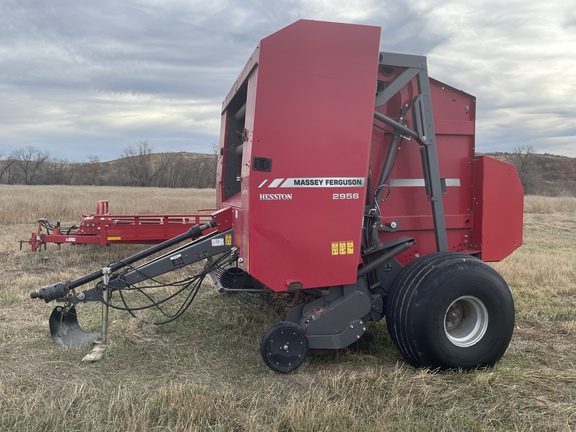 2017 Massey Ferguson 2956 Baler/Round