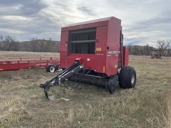 2017 Massey Ferguson 2956 Baler/Round