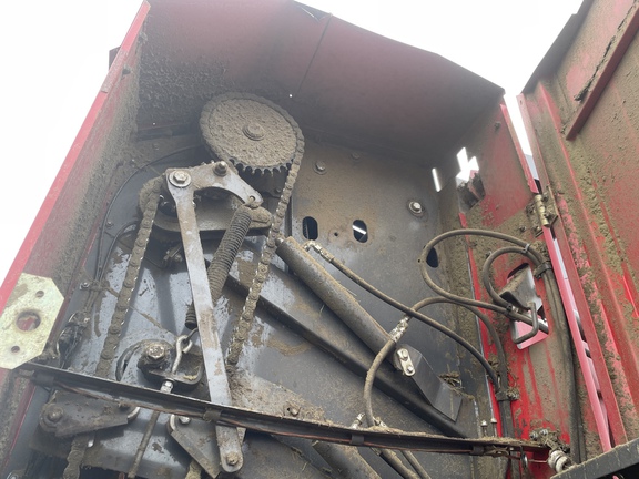 2017 Massey Ferguson 2956 Baler/Round