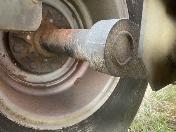 2017 Massey Ferguson 2956 Baler/Round
