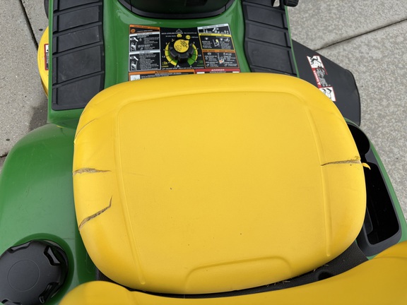 2011 John Deere X304 Garden Tractor