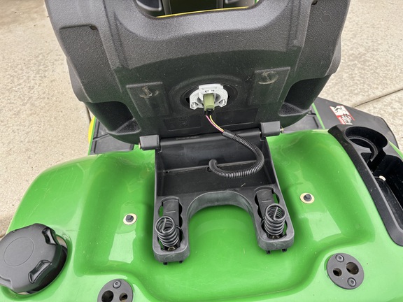 2011 John Deere X304 Garden Tractor