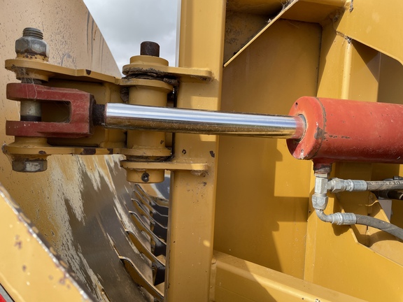 2010 Haybuster 2800 Bale Processor