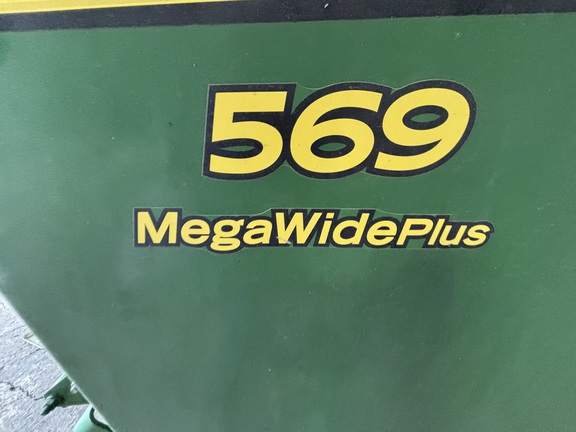 2015 John Deere 569 Baler/Round