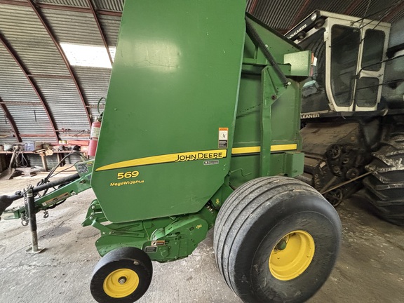 2015 John Deere 569 Baler/Round
