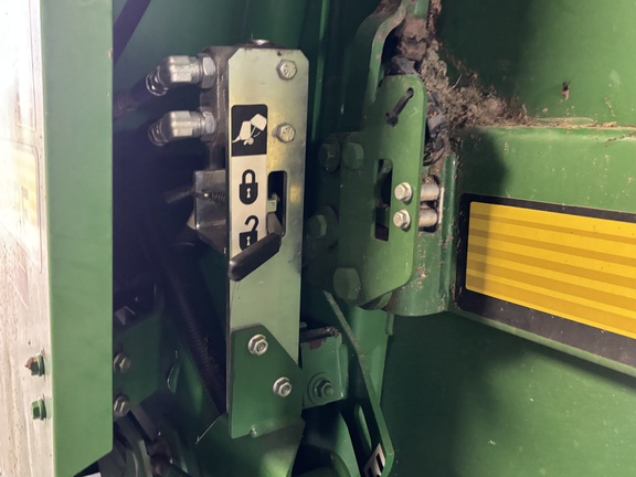 2015 John Deere 569 Baler/Round