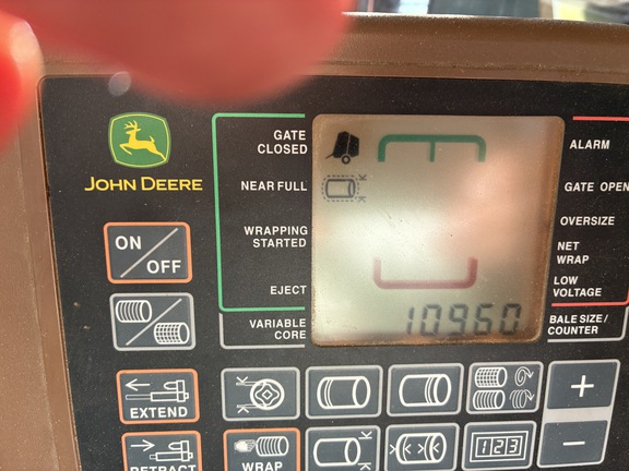 2015 John Deere 569 Baler/Round
