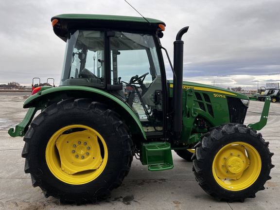 2023 John Deere 5075E Tractor