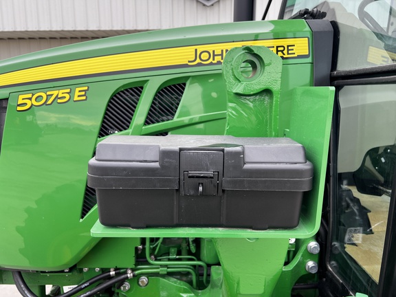 2023 John Deere 5075E Tractor