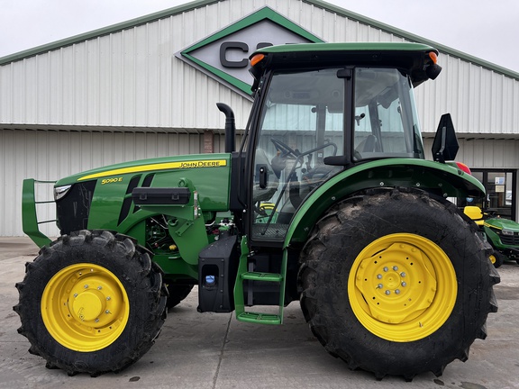 2023 John Deere 5090E Tractor