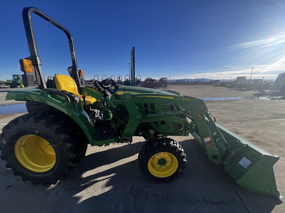 2023 John Deere 3035D Tractor Compact