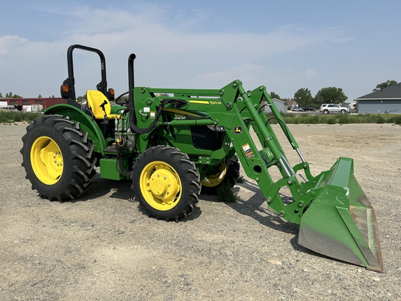 2020 John Deere 5075E Tractor