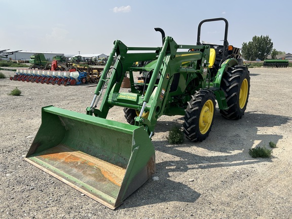 2020 John Deere 5075E Tractor