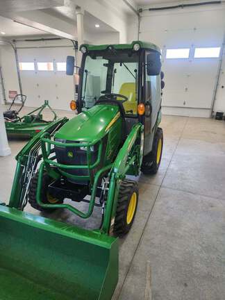 2019 John Deere 2025R Tractor Compact